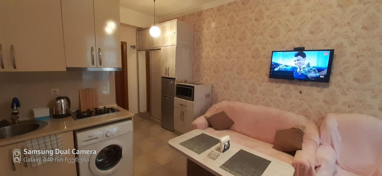 Апартаменты Parkside Apartament Батуми Экстерьер фото