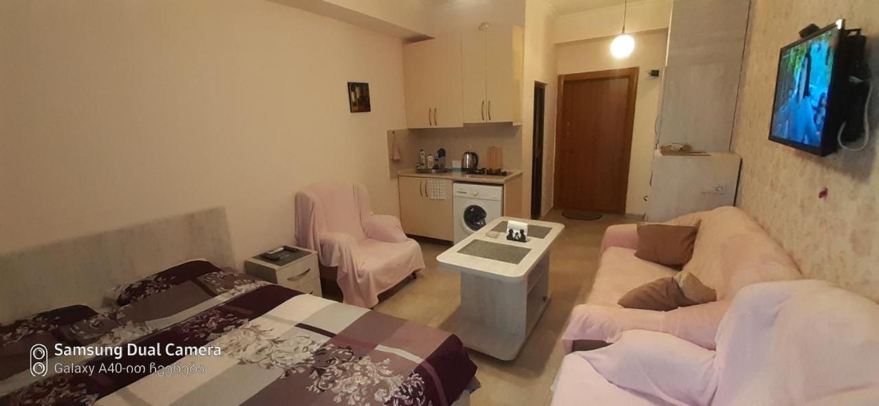 Апартаменты Parkside Apartament Батуми Экстерьер фото